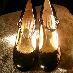 Black patent leather high heels